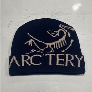 Arc'teryx Navy and Beige Beanie